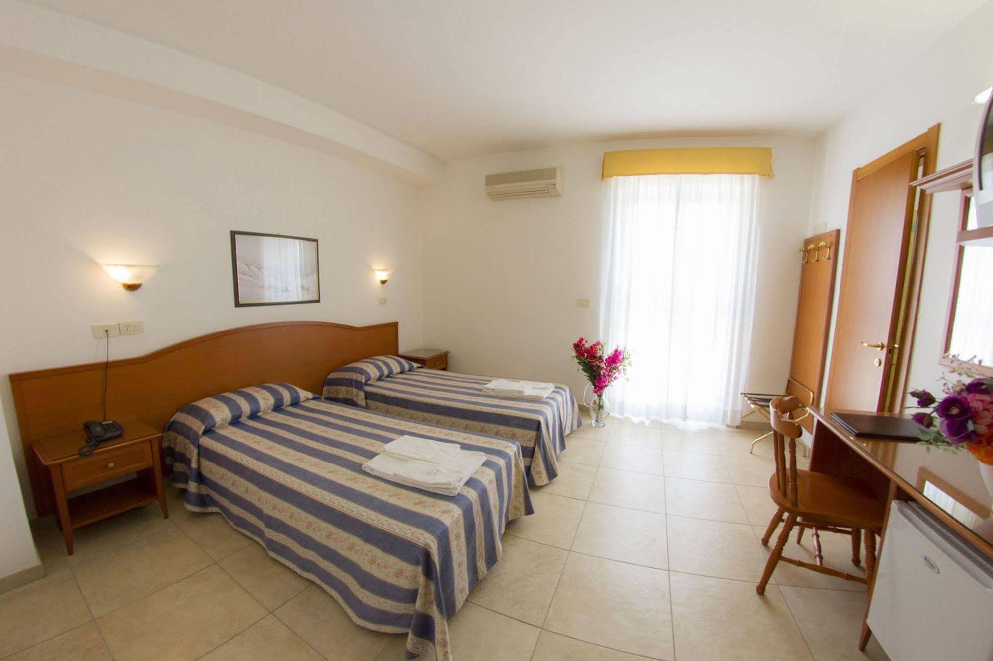 Hotel Orchidea Peschici Esterno foto
